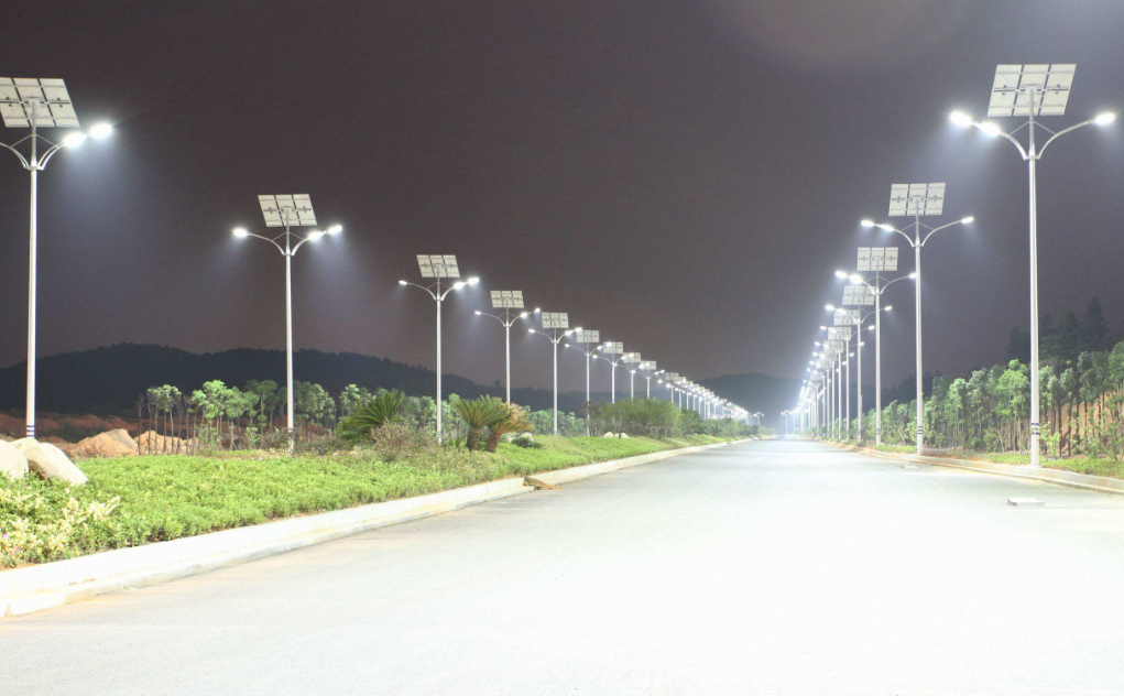 道路太陽能路燈你知道怎么選擇瓦數(shù)嗎？